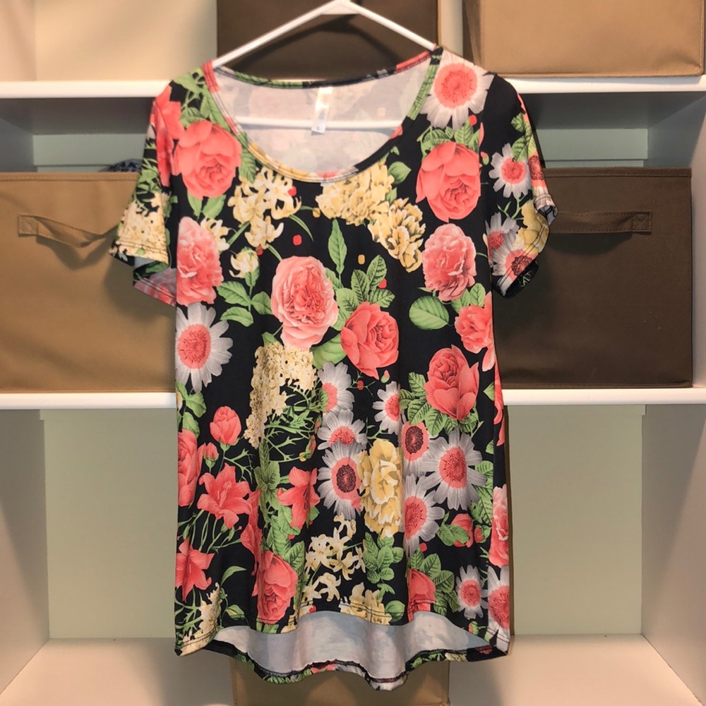 Cute Floral Top, Size Large
